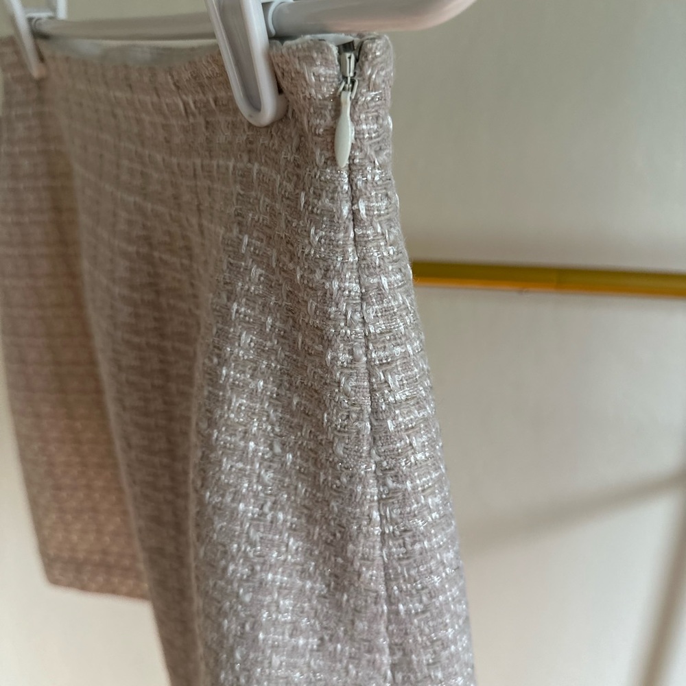 NWT Babaton/Aritzia Little Tweed Skirt, Size 4 - Picture 5 of 9